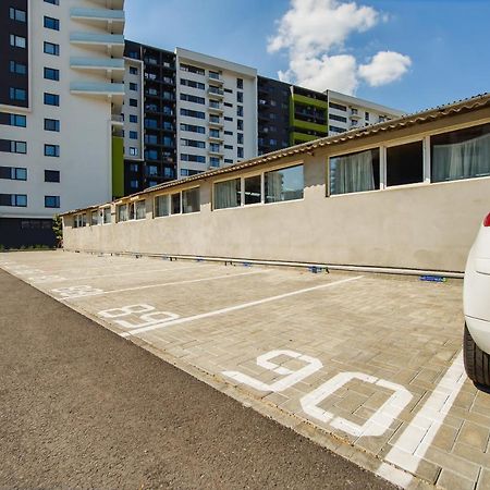 Duo Vibe Apartment Oradea Bagian luar foto