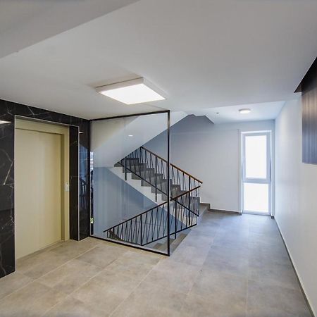 Duo Vibe Apartment Oradea Bagian luar foto