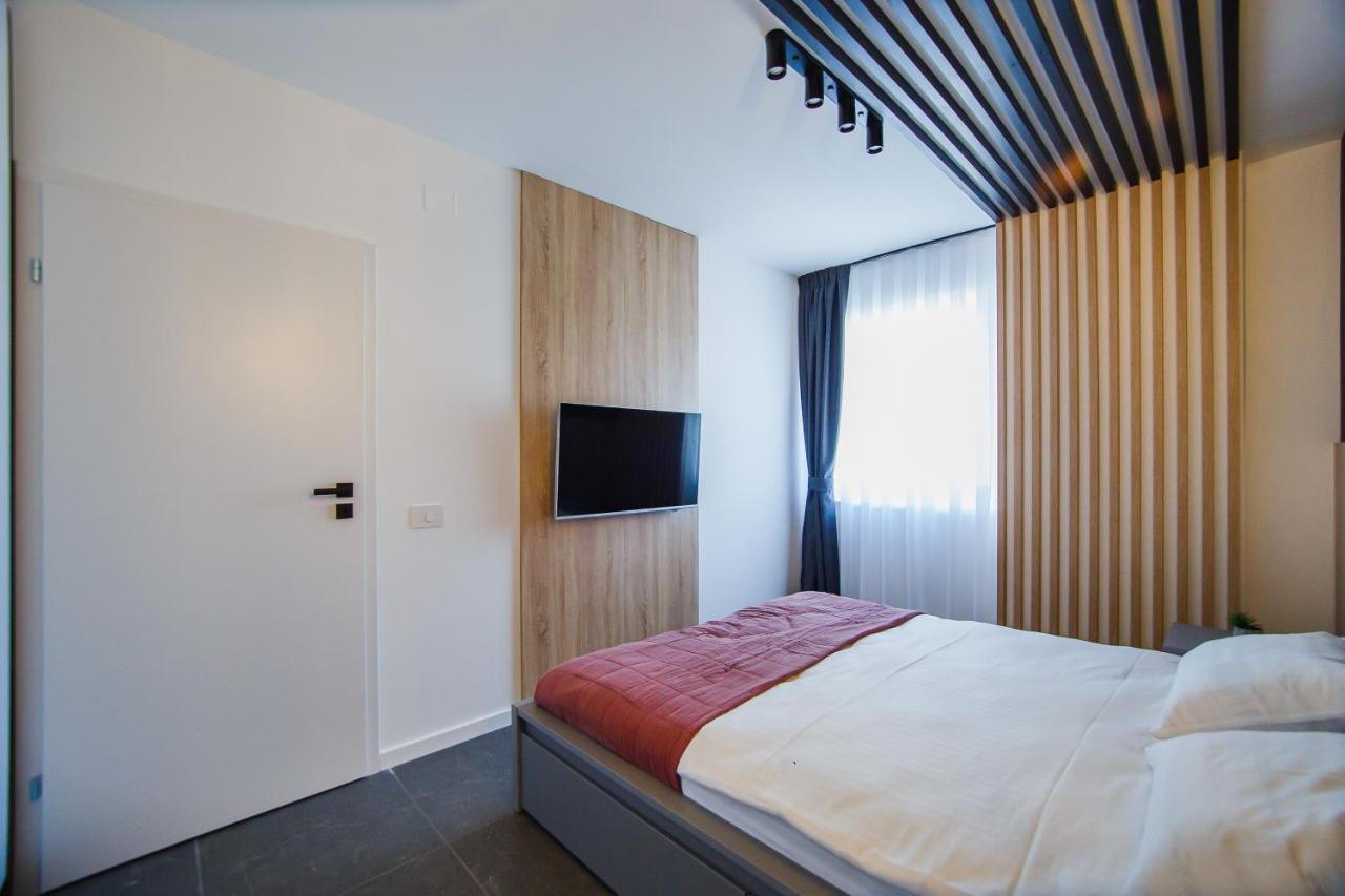 Duo Vibe Apartment Oradea Bagian luar foto